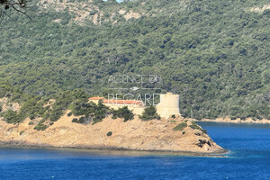 proprit vue mer sur l'le du Levant