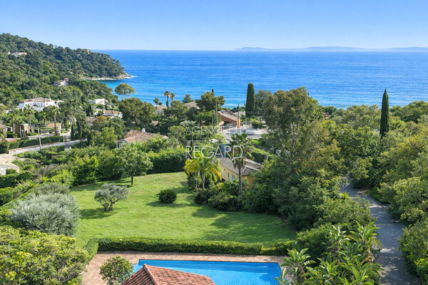 Propri�t� vue mer au Rayol Canadel