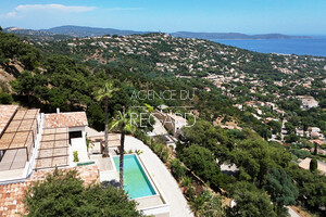proprit vue mer  Cavalaire
