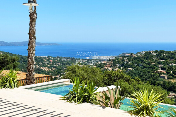 Proprit vue mer  Cavalaire