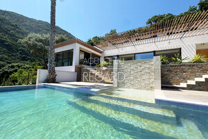 proprit vue mer  Cavalaire