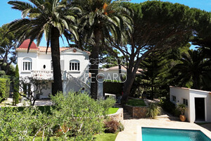 proprit vue mer  Giens