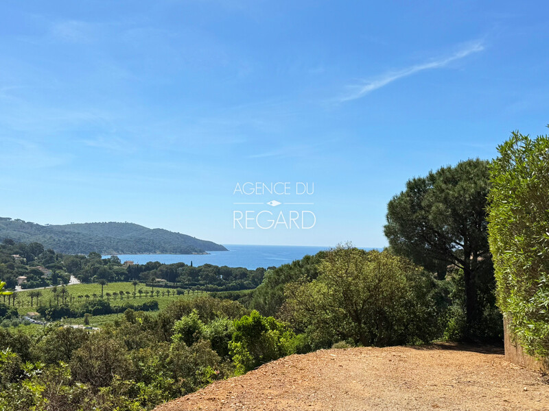 Gigaro, avec vue mer et plage  pied