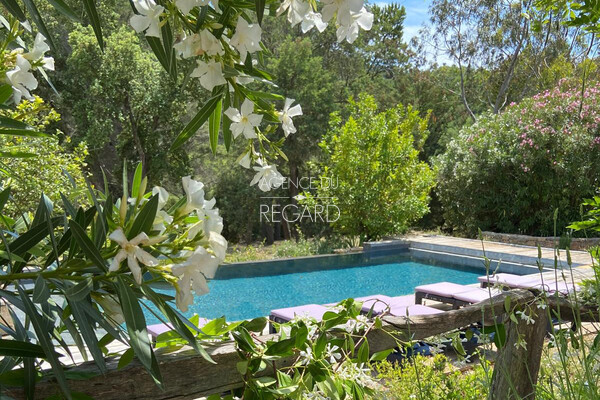 Propri�t� � la Londe, dans un cadre champ�tre