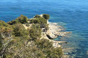 Propri�t� pieds dans l'eau au Cap B�nat