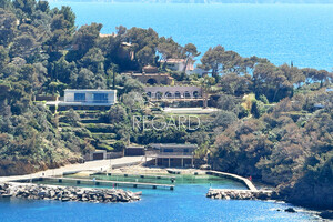 Propri�t� pieds dans l'eau au Cap B�nat