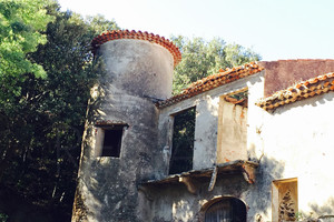 Château a rénover au Gaou Bénat